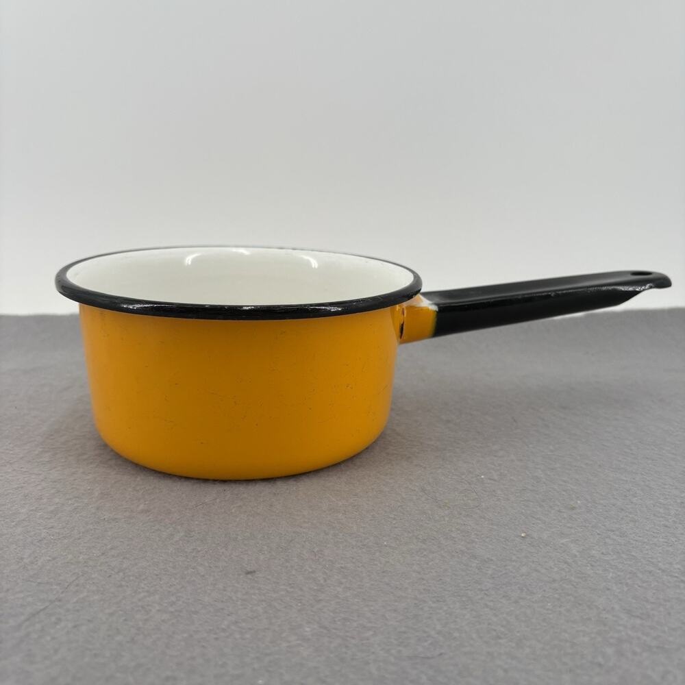 Vintage Yellow Black White Enamelware 1 Quart Small Sauce Pan GUC 6" Wide